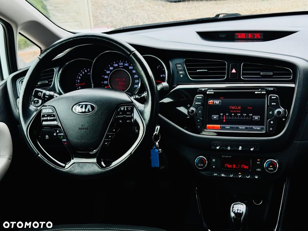 Kia Ceed 1.6 GDI Dream Team Edition - 5