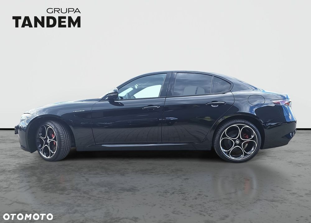 Alfa Romeo Giulia - 8