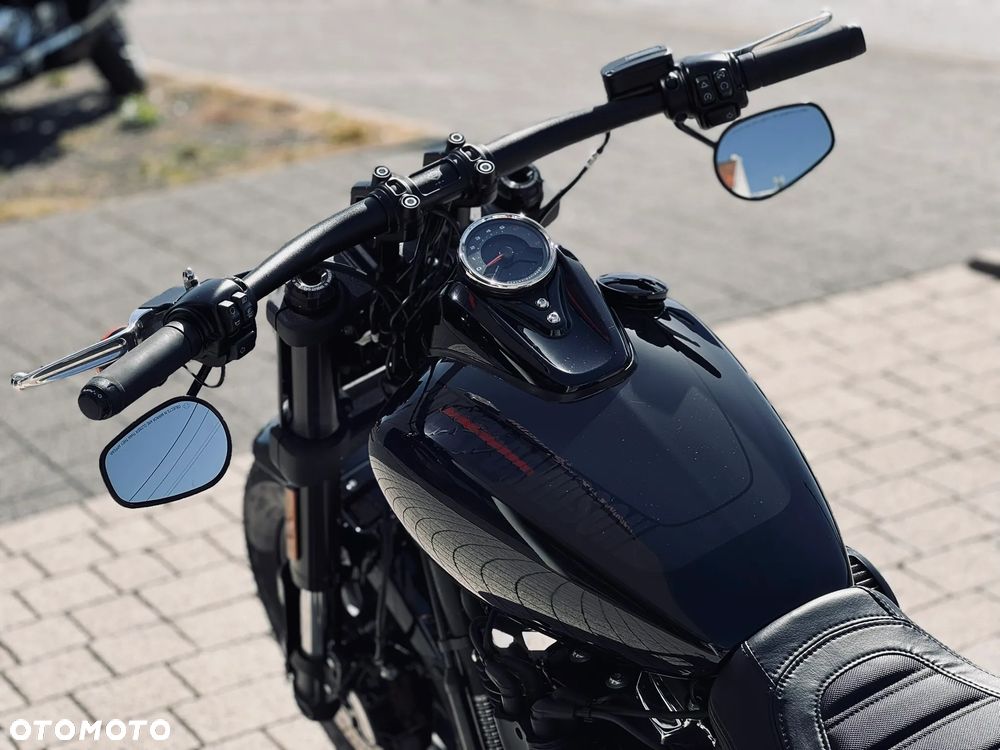 Harley-Davidson Softail Fat Bob - 16
