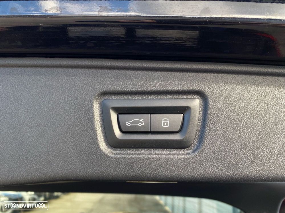 BMW 530 e Pack Desportivo M - 17