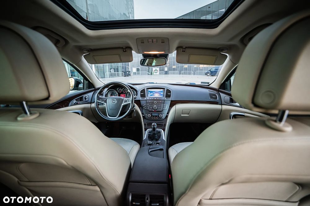Opel Insignia 2.0 CDTI Sports Tourer - 25