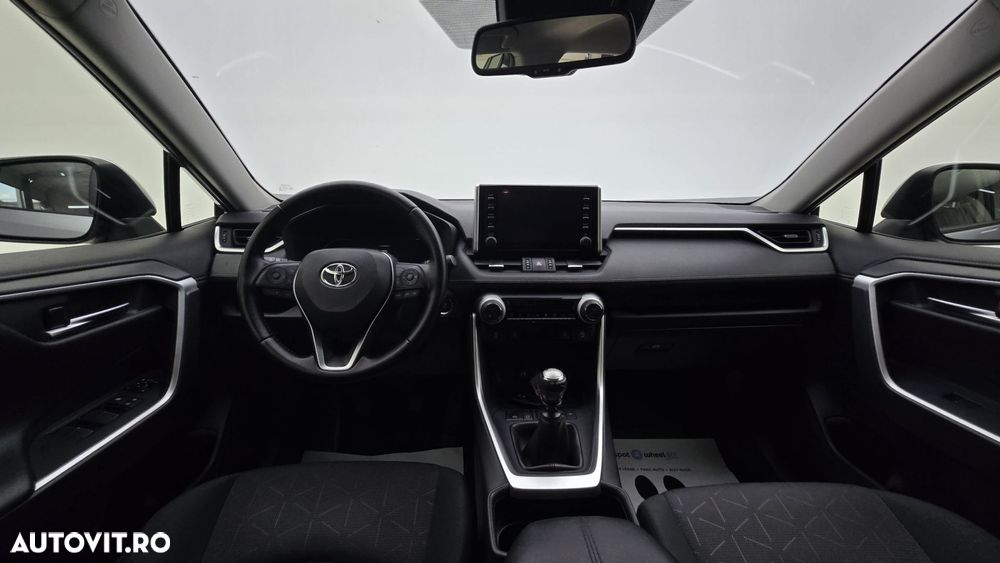 Toyota RAV4 2.0P 6MT AWD Dynamic - 14