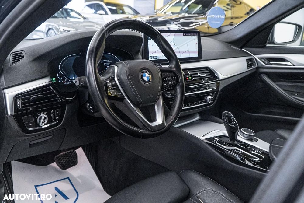 BMW Seria 5 530e Aut. Luxury Line - 6