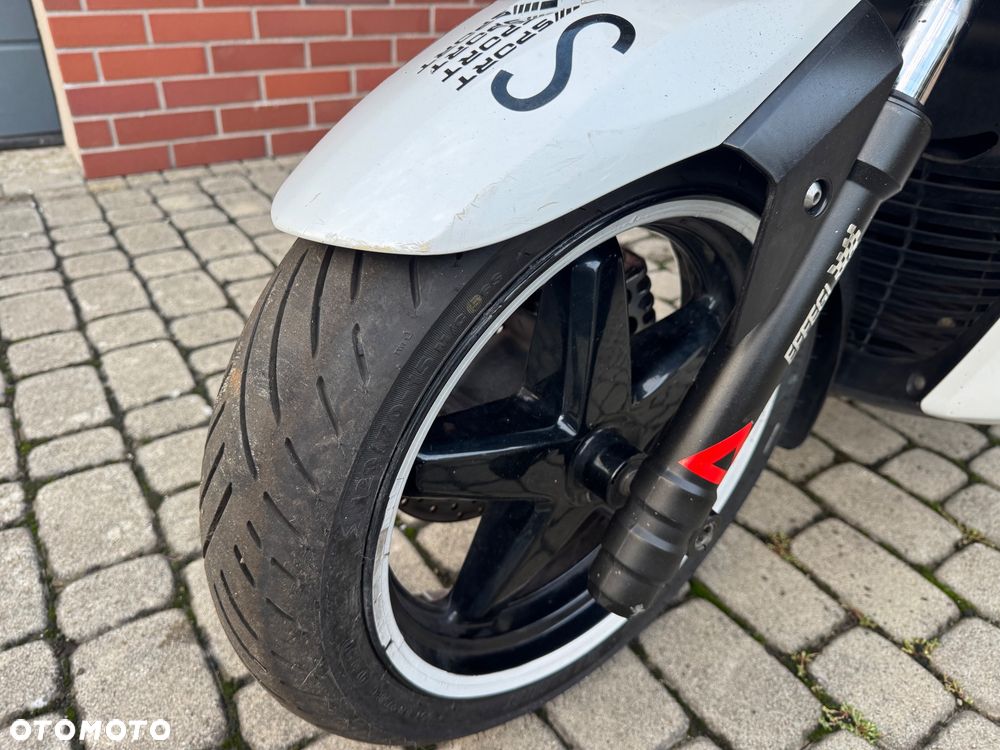 Yamaha X-max - 6