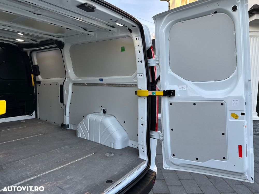 Ford Transit Custom - 37