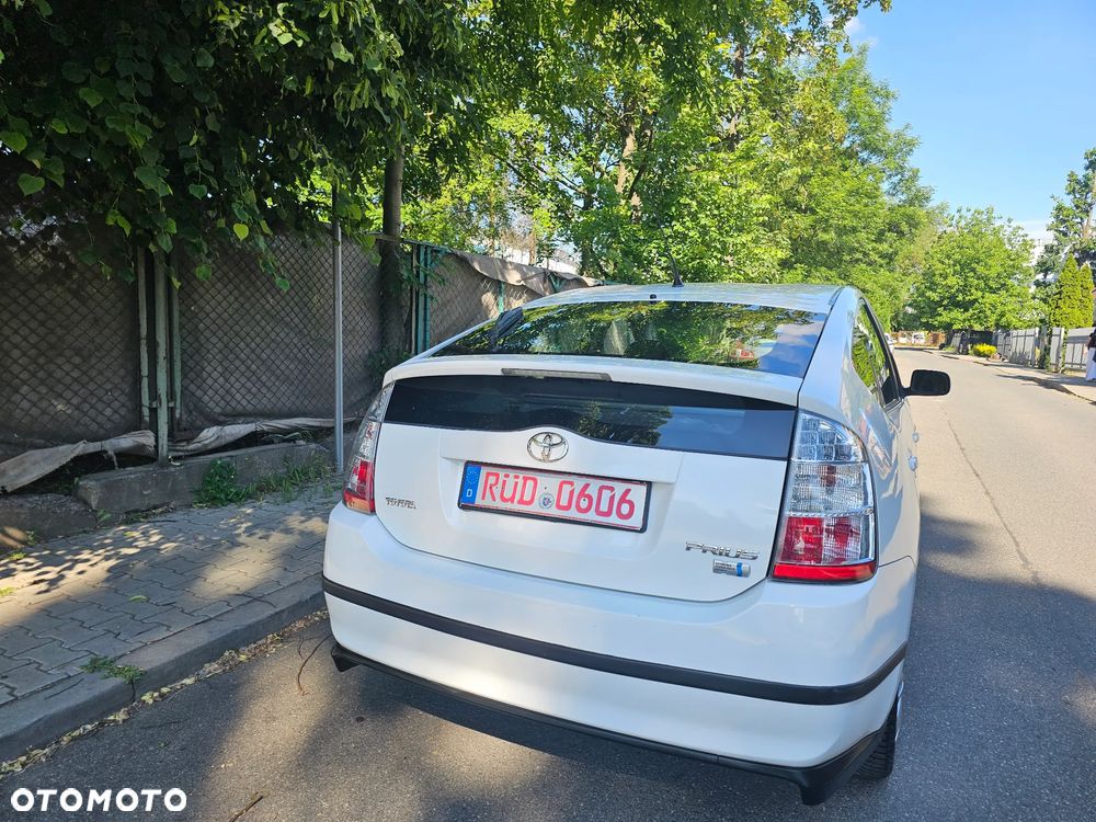Toyota Prius - 9