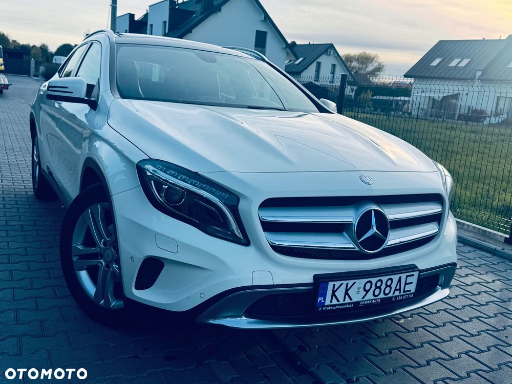 Mercedes-Benz GLA 200 Urban - 9