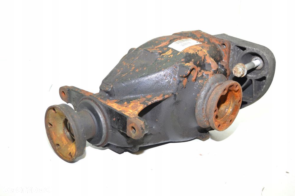 BMW E60 E61 DYFER MOST TYŁ TYLNY 3.23 7560591 - 3