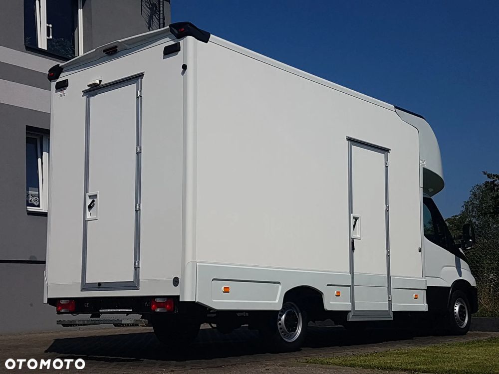 Iveco DAILY KONTENER NISKOPODŁOGOWY 4,43x2,23x2,42 SKLEP BAR KAMPER FOODTRUCK KLIMA KONIOWÓZ - 30