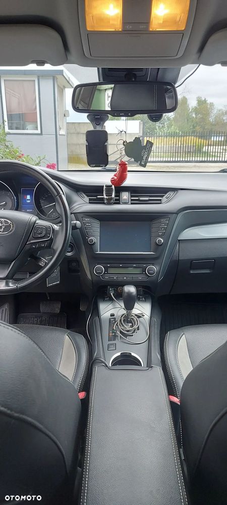 Toyota Avensis 1.8 Premium MS - 14