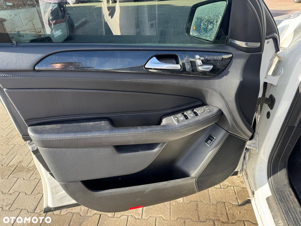 Mercedes-Benz GLE - 9