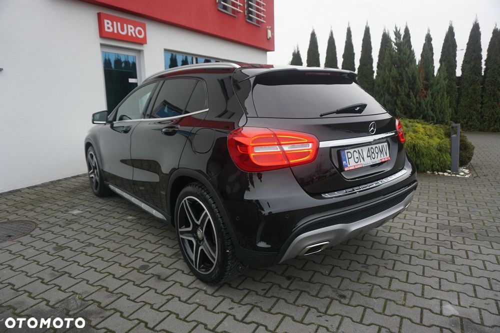 Mercedes-Benz GLA 200 7G-DCT AMG Line - 3