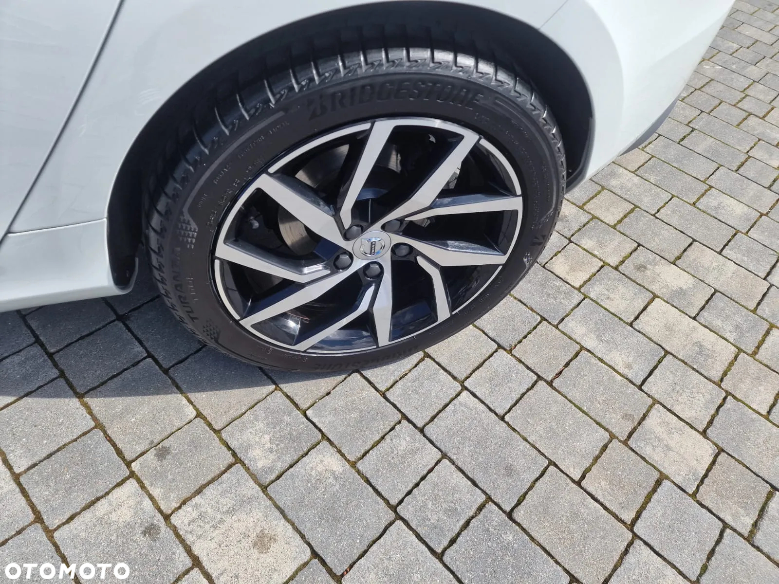 Volvo V40 D3 Geartronic RDesign - 12