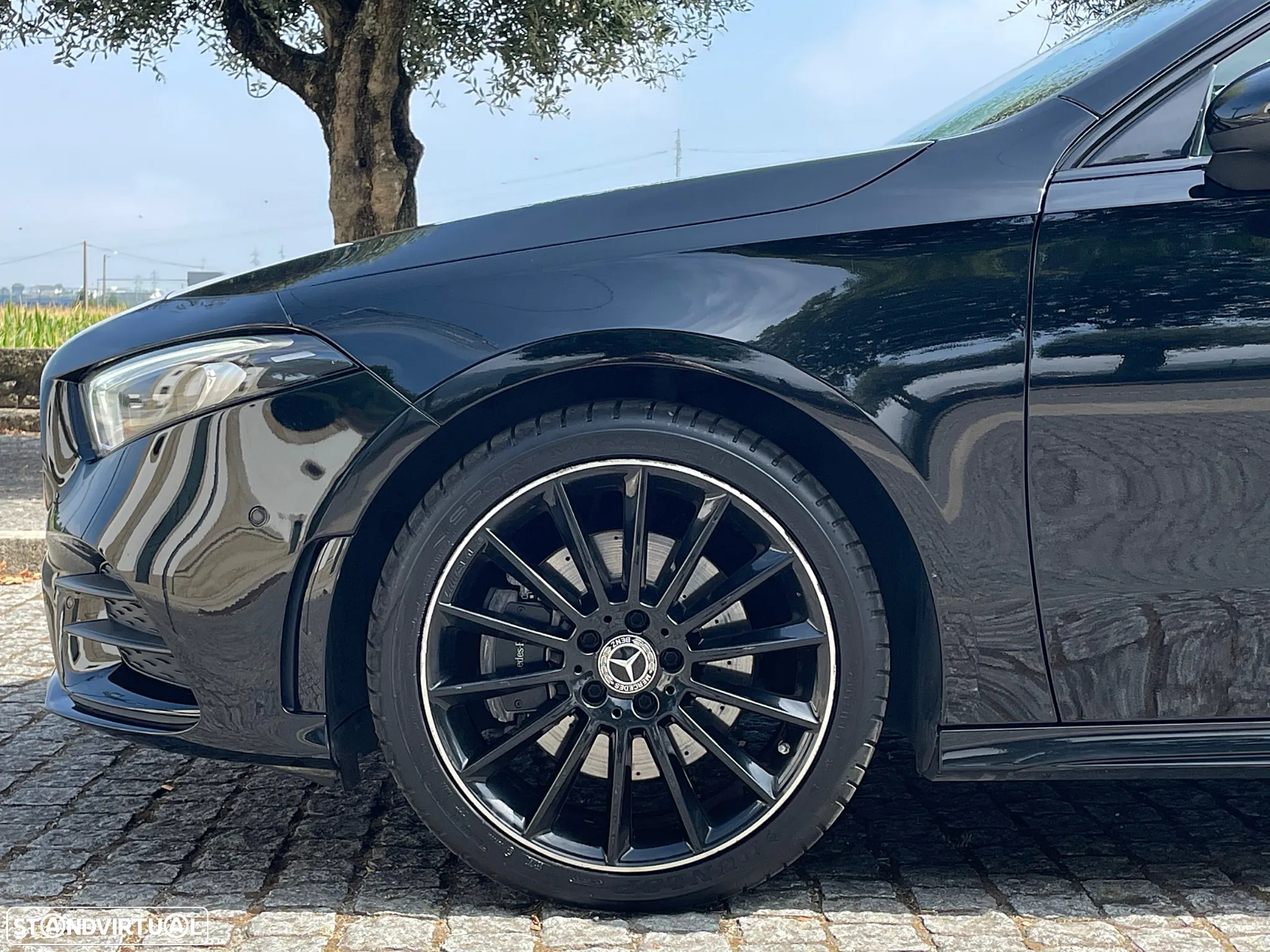 Mercedes-Benz A 250 e 8G-DCT AMG Line - 13
