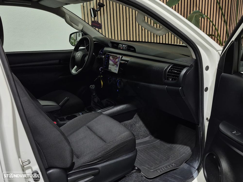 Toyota Hilux 2.4D-4D - 2018 - 137.000KM | GARANTIA | NACIONAL - 3 LUG - 19