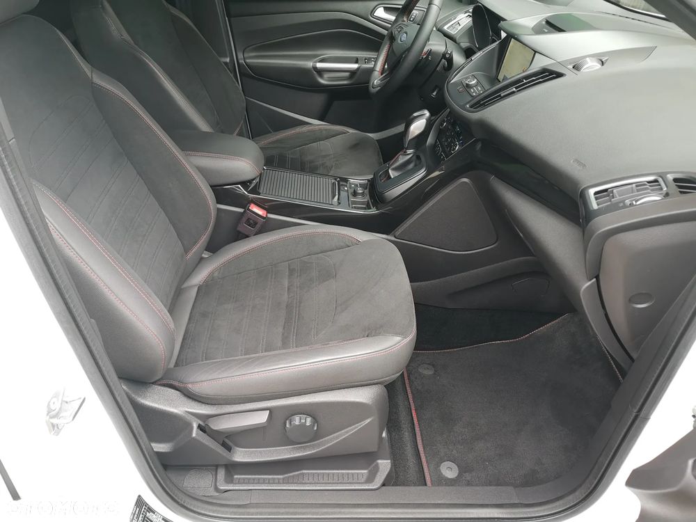 Ford Kuga 2.0 EcoBoost 4x4 ST-Line - 29