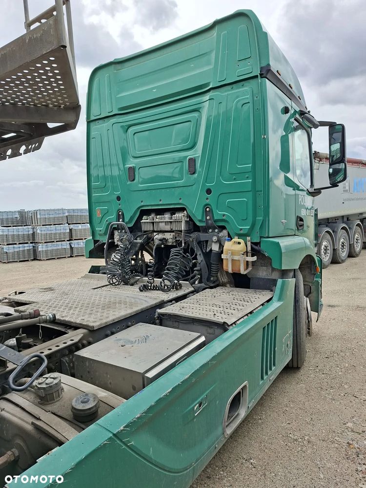 Mercedes-Benz Actros - 6
