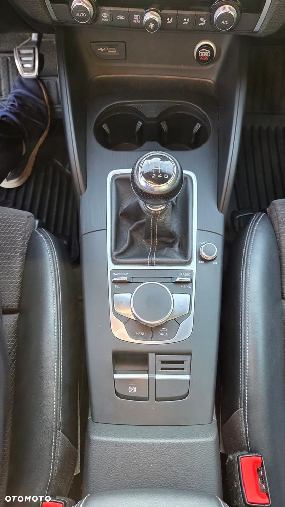 Audi A3 Sportback 1.6 TDI (clean diesel) S line Sportpaket - 20