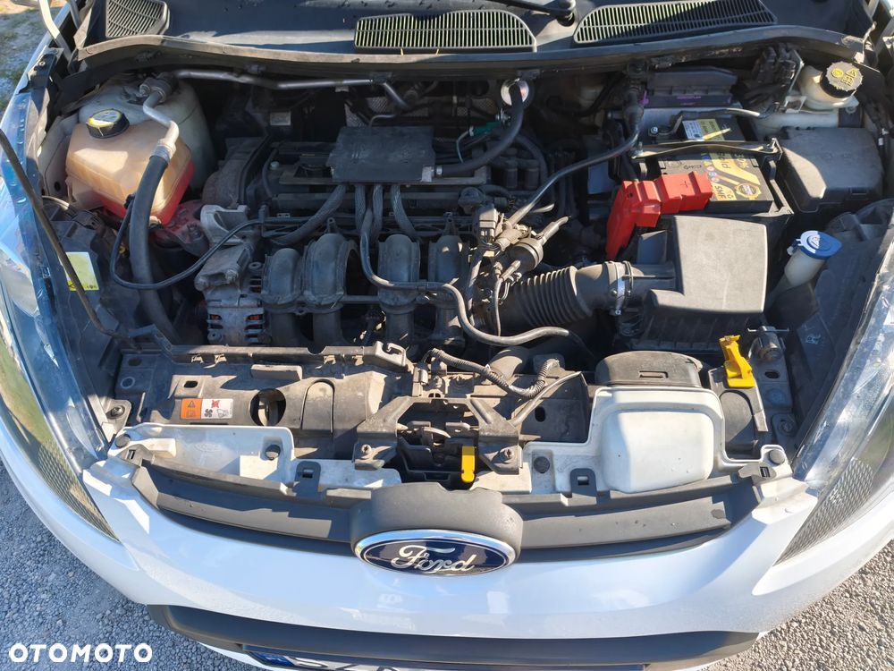 Ford Fiesta 1.4 Champions Edition - 13