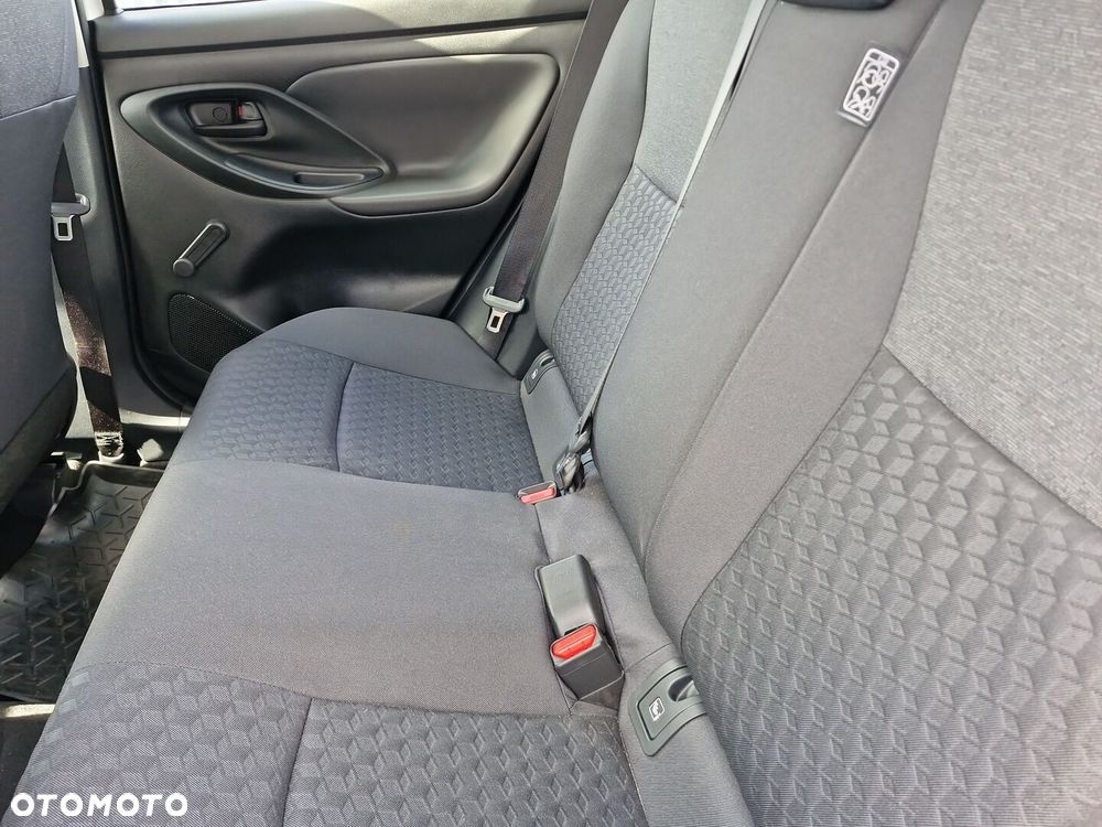 Toyota Yaris 1.5 Comfort CVT - 16