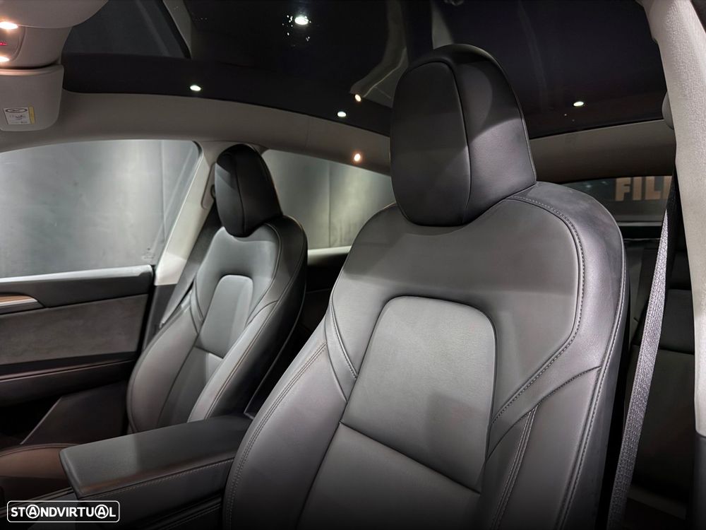 Tesla Model Y Standard - 19