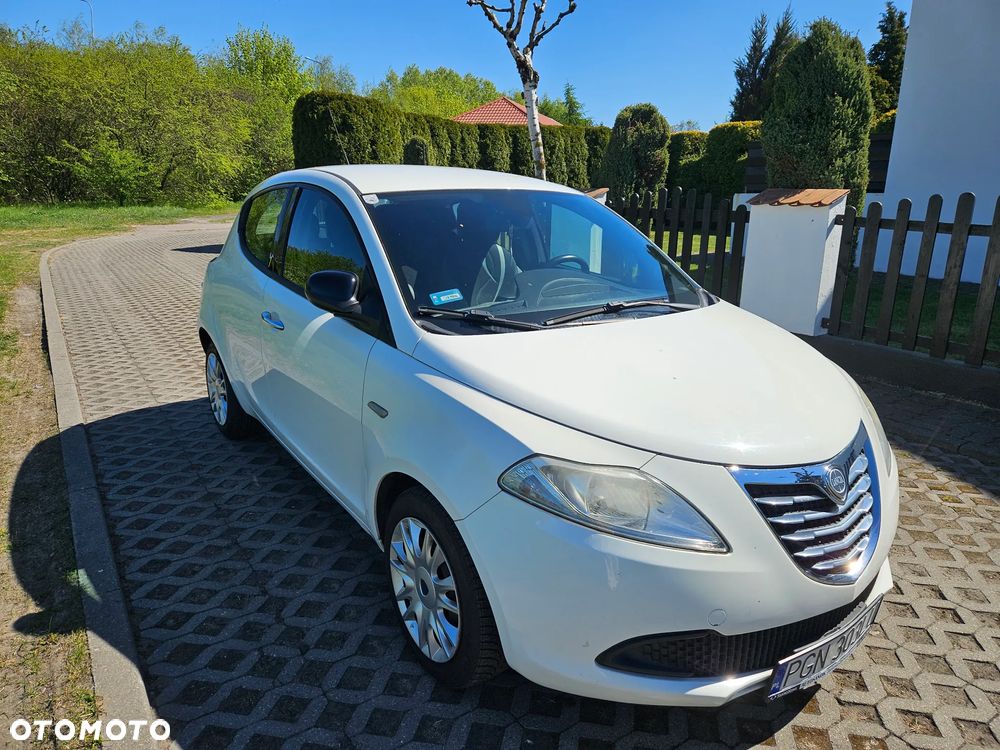 Lancia Ypsilon 1.2 8V Gold - 12