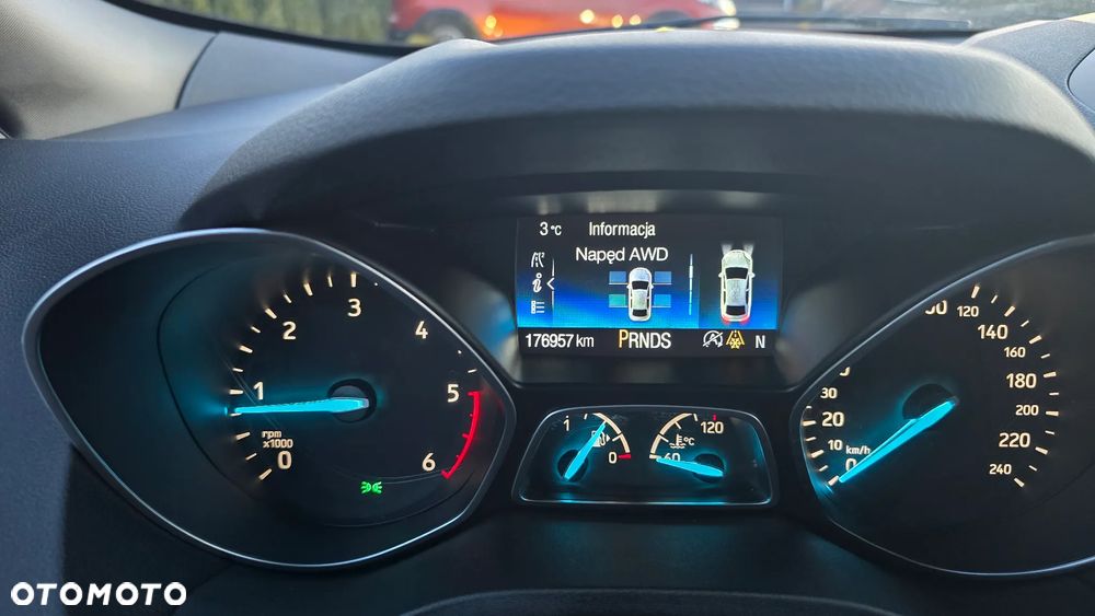 Ford Kuga 2.0 TDCi 4x4 ST-Line - 37