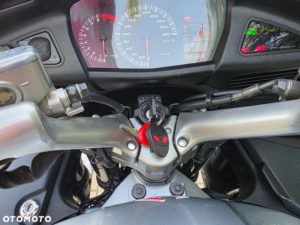 Honda ST - 37
