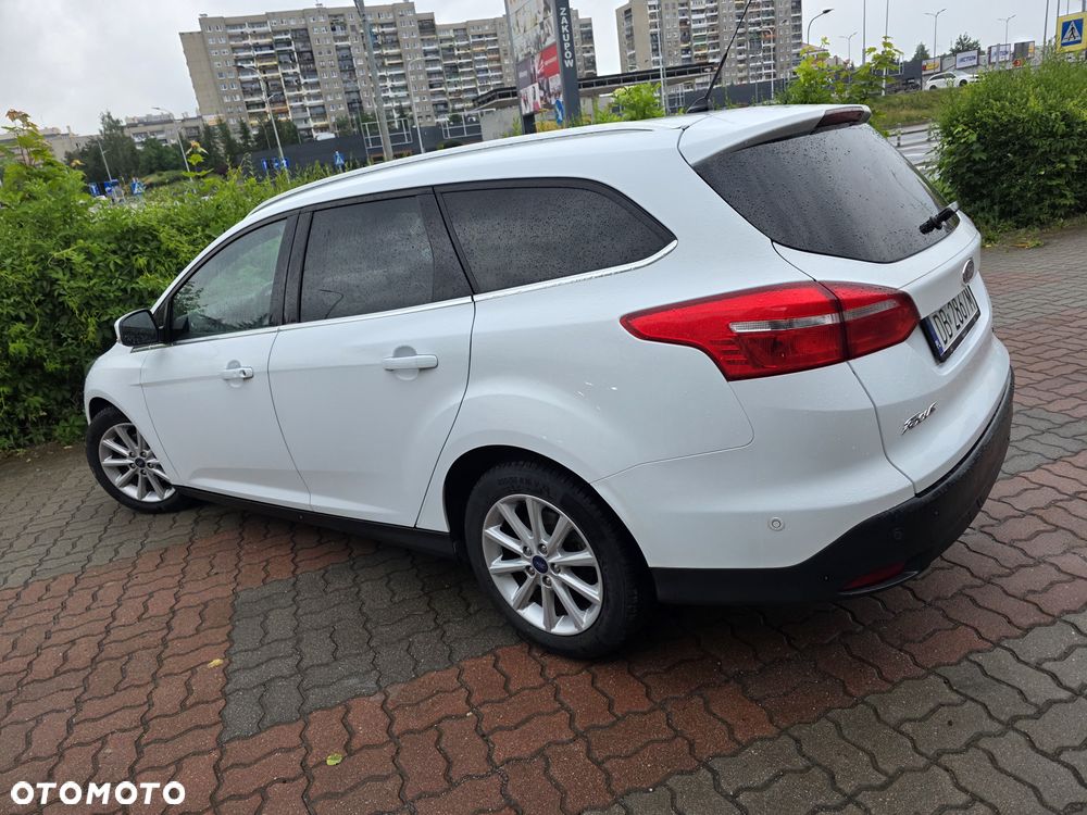 Ford Focus 1.0 EcoBoost STart-Stopp-System TITANIUM DESIGN - 6