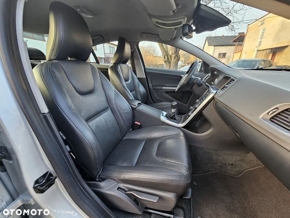 Volvo S60 DRIVe Momentum - 12