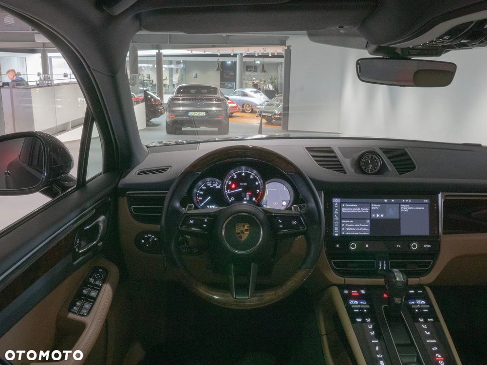 Porsche Macan Standard - 18