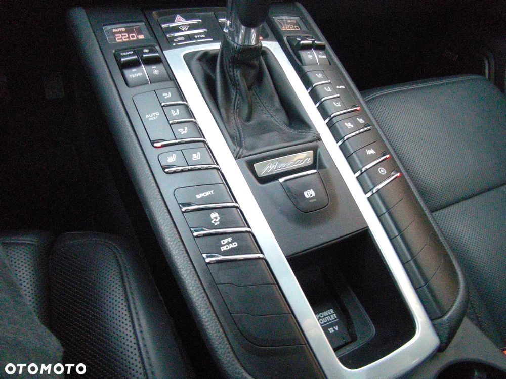 Porsche Macan - 40