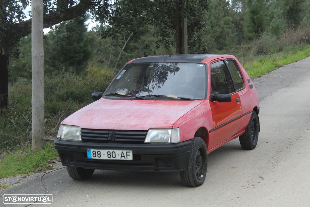 Peugeot 205 - 1