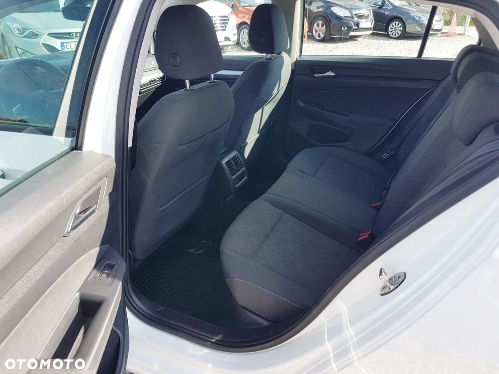Volkswagen Golf 2.0 TDI Life - 16