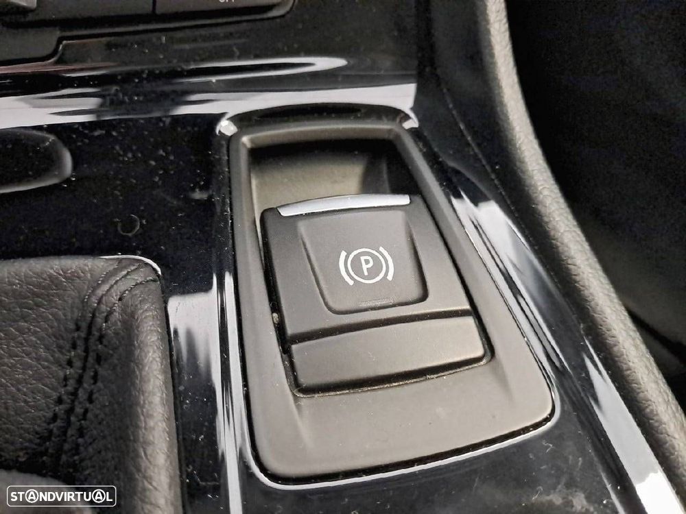 BMW 216 Active Tourer d - 24