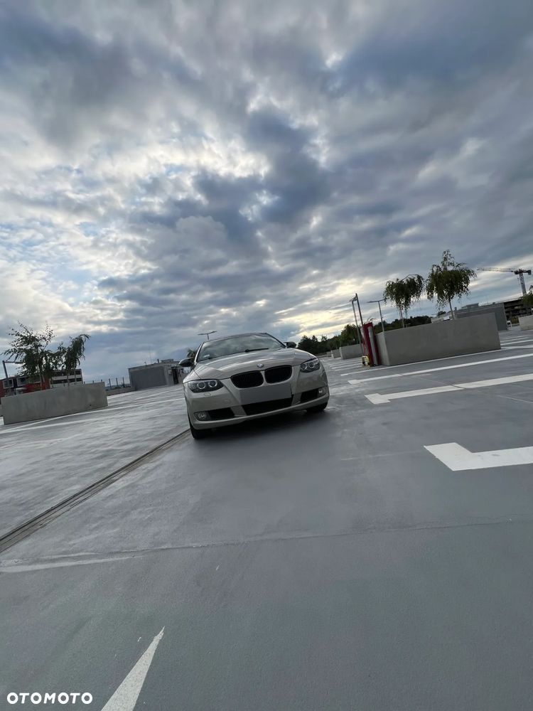 BMW Seria 3 320i - 4