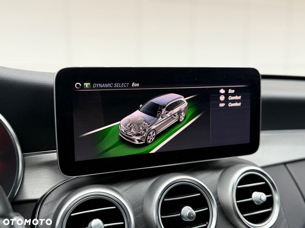 Mercedes-Benz Klasa C - 32