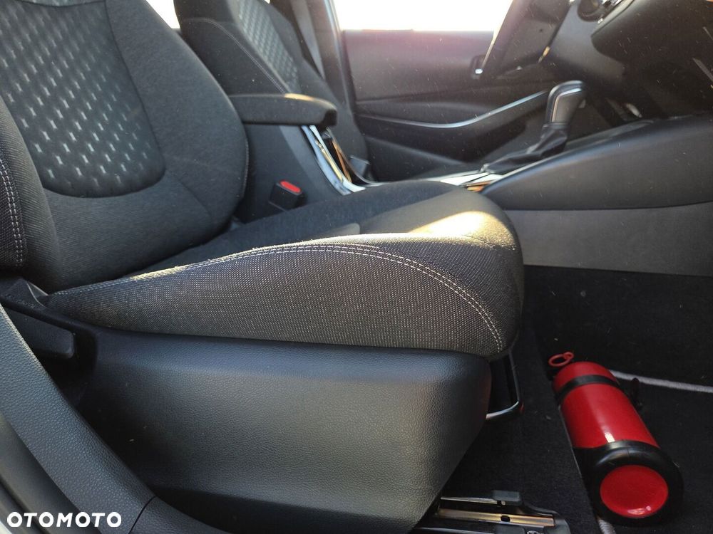 Toyota Corolla 1.8 Hybrid Style - 11