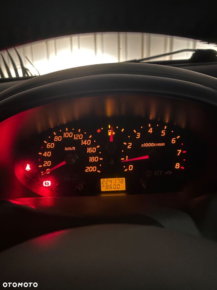 Nissan Micra 1.2 Visia + - 10