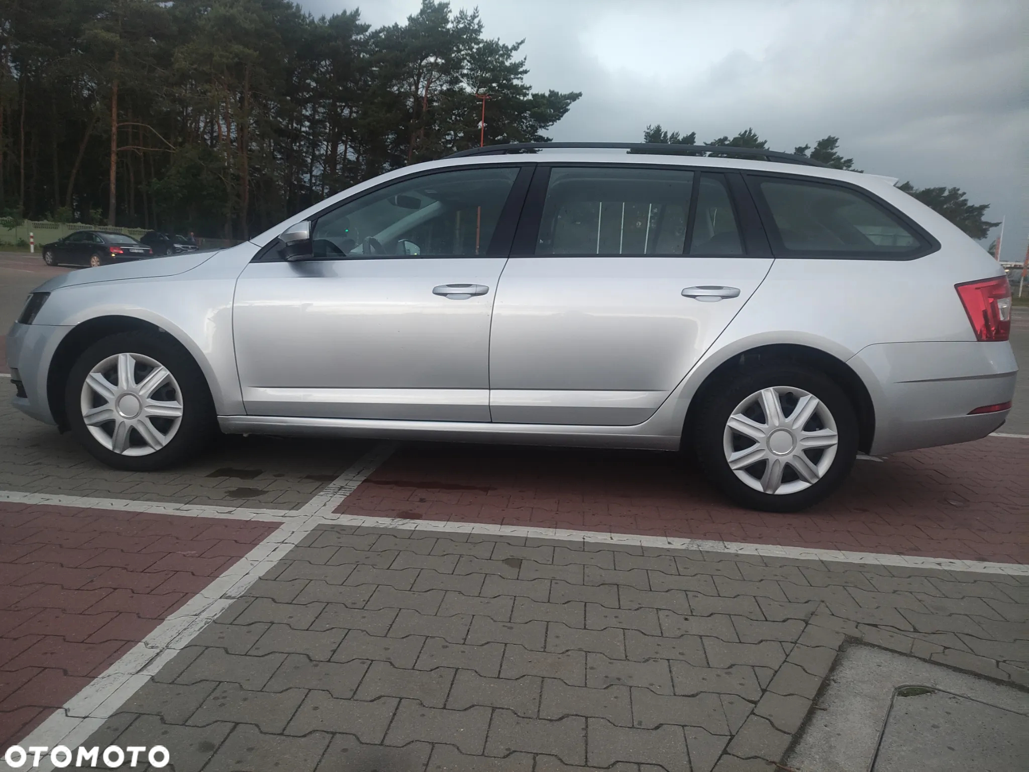 Skoda Octavia 1.6 TDI Drive DSG - 6