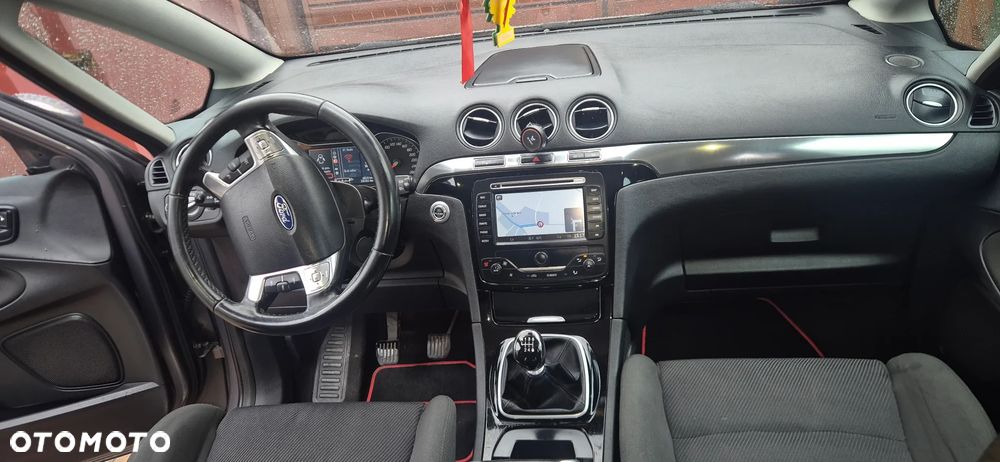 Ford S-Max - 10