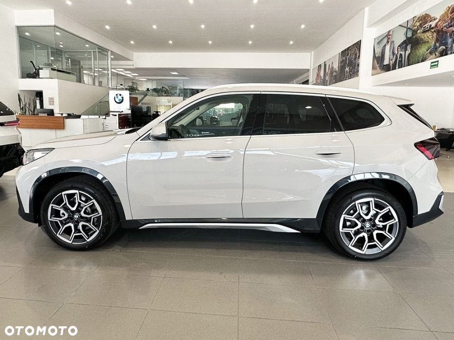 BMW X1 sDrive20i mHEV xLine - 3
