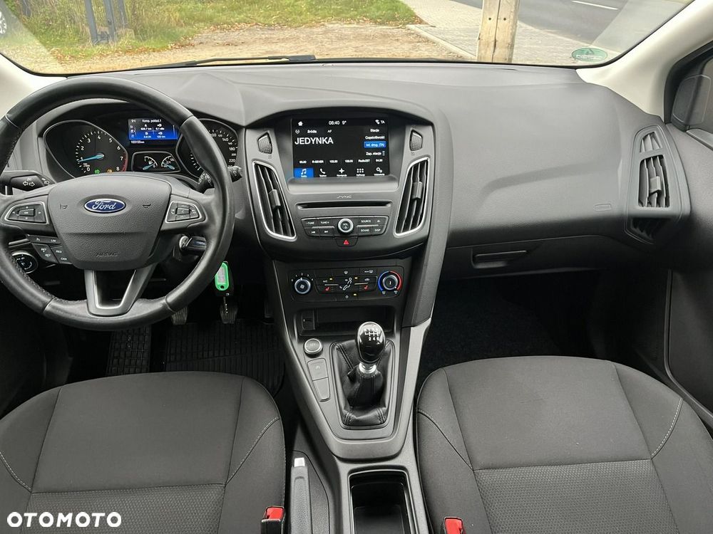 Ford Focus - 13