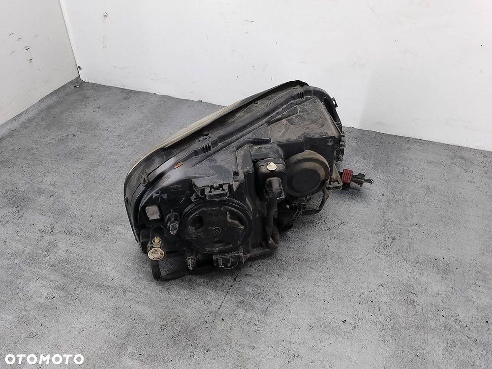 LAMPA PRZÓD LEWA VOLVO XC90 ( 02-14 ) 30744007 89900294 - 4