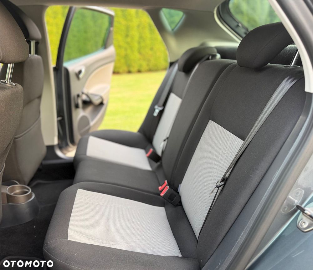 Seat Ibiza 1.4 16V Reference - 8