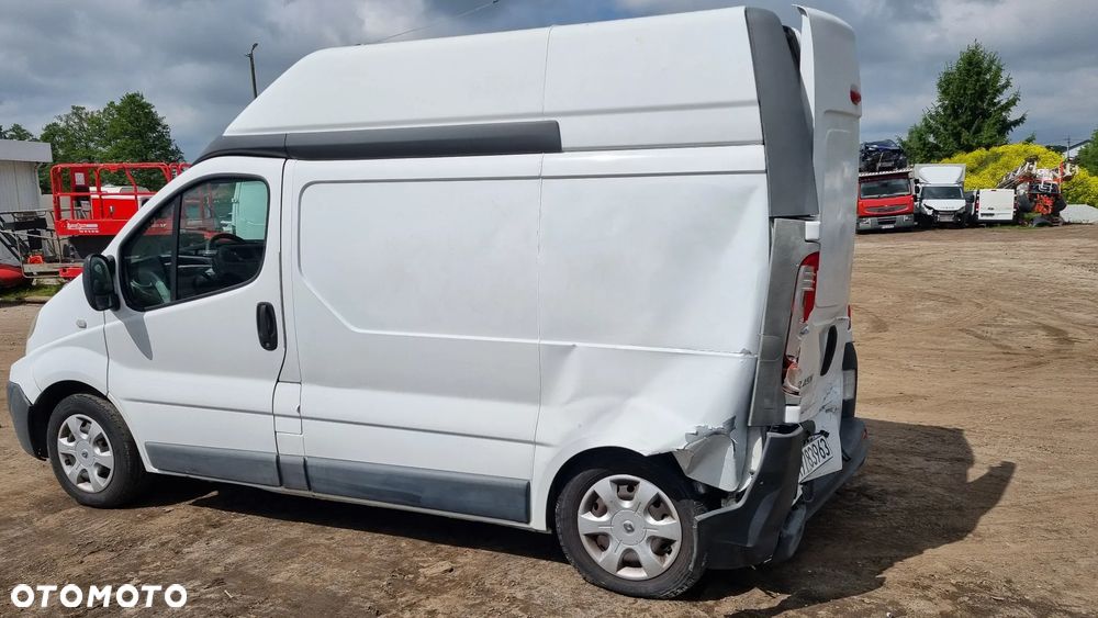 Renault Trafic - 16