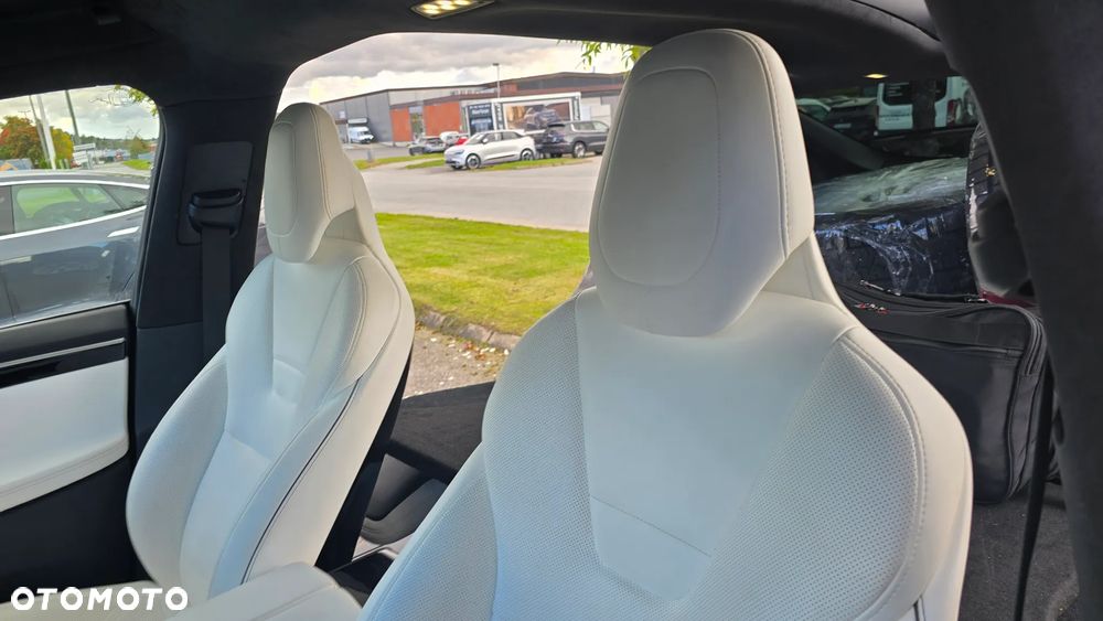 Tesla Model X Long Range Plus - 22