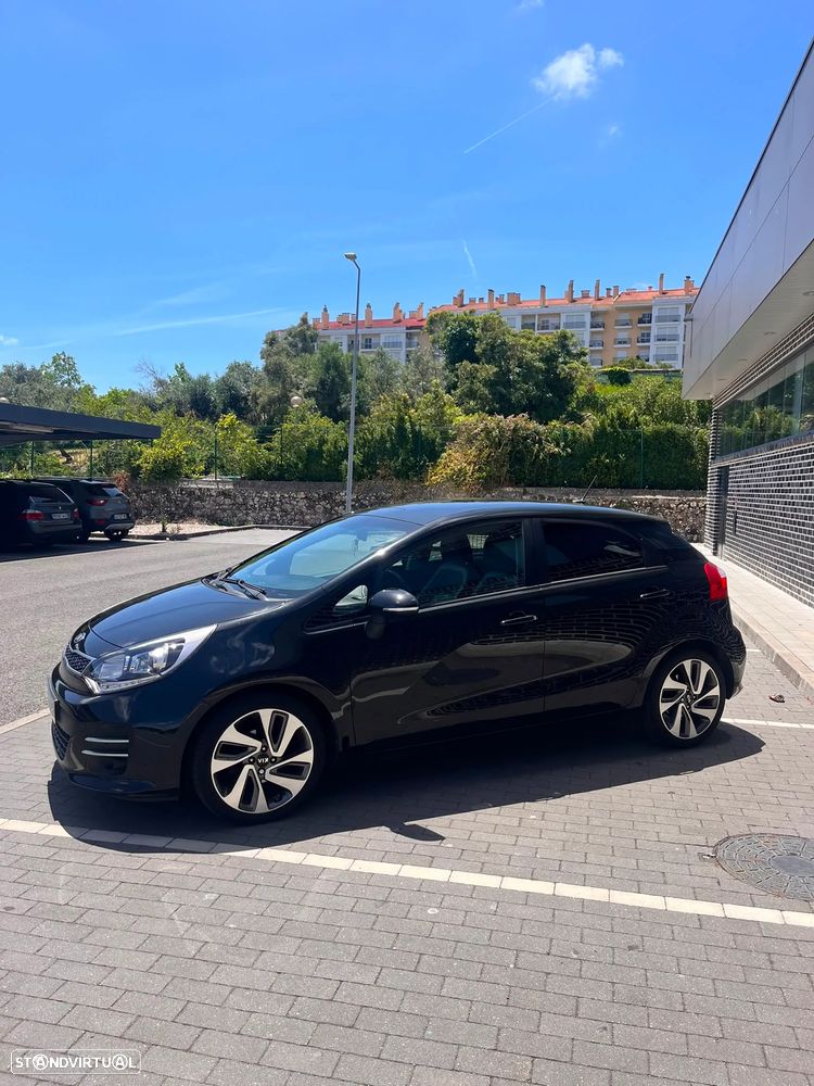 Kia Rio 1.1 CRDi Uniq - 6
