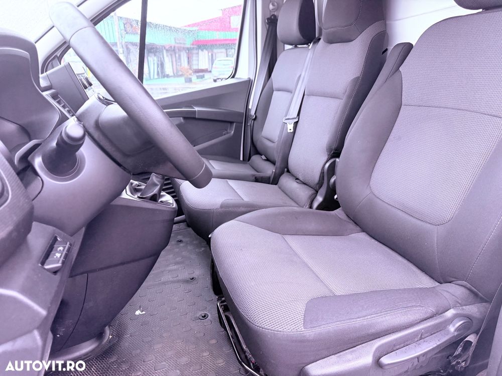 Renault Trafic - 22