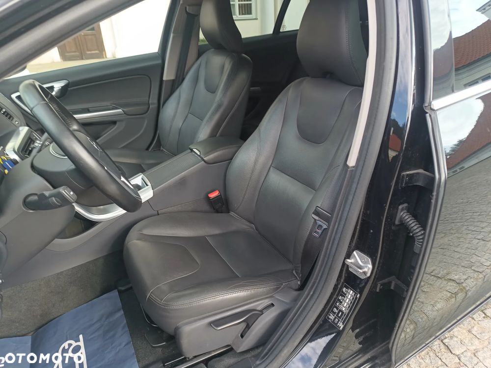 Volvo V60 - 24
